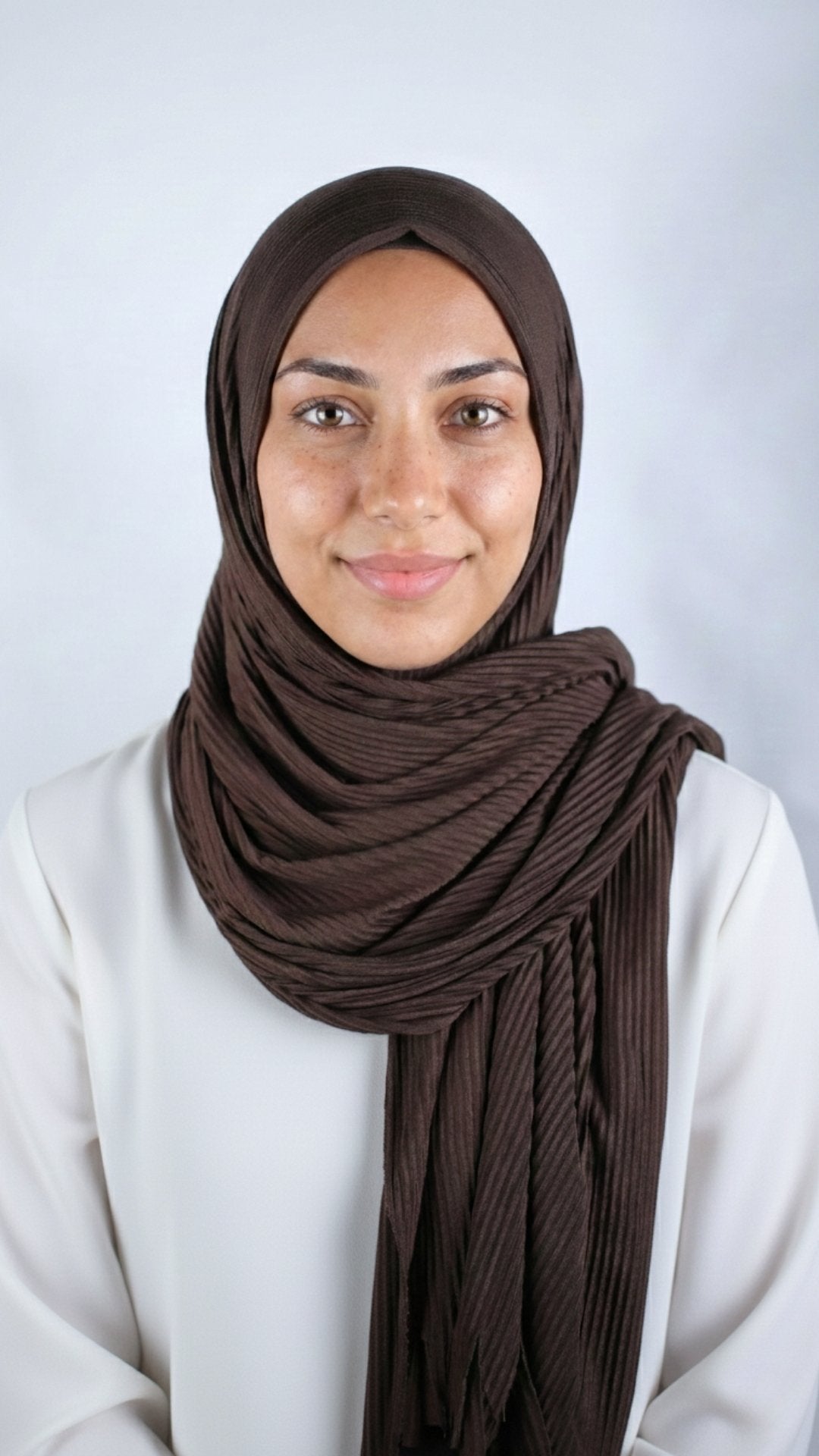 Brauner plissierter Jersey-Schal