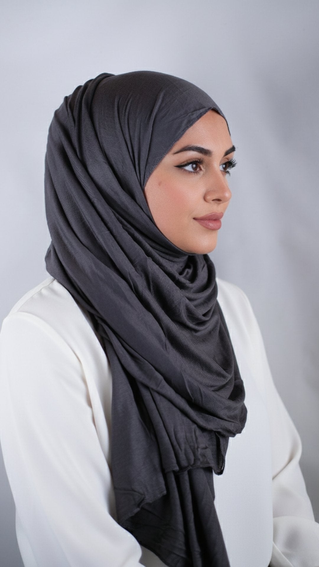 Anthrazitfarbener Jersey-Schal