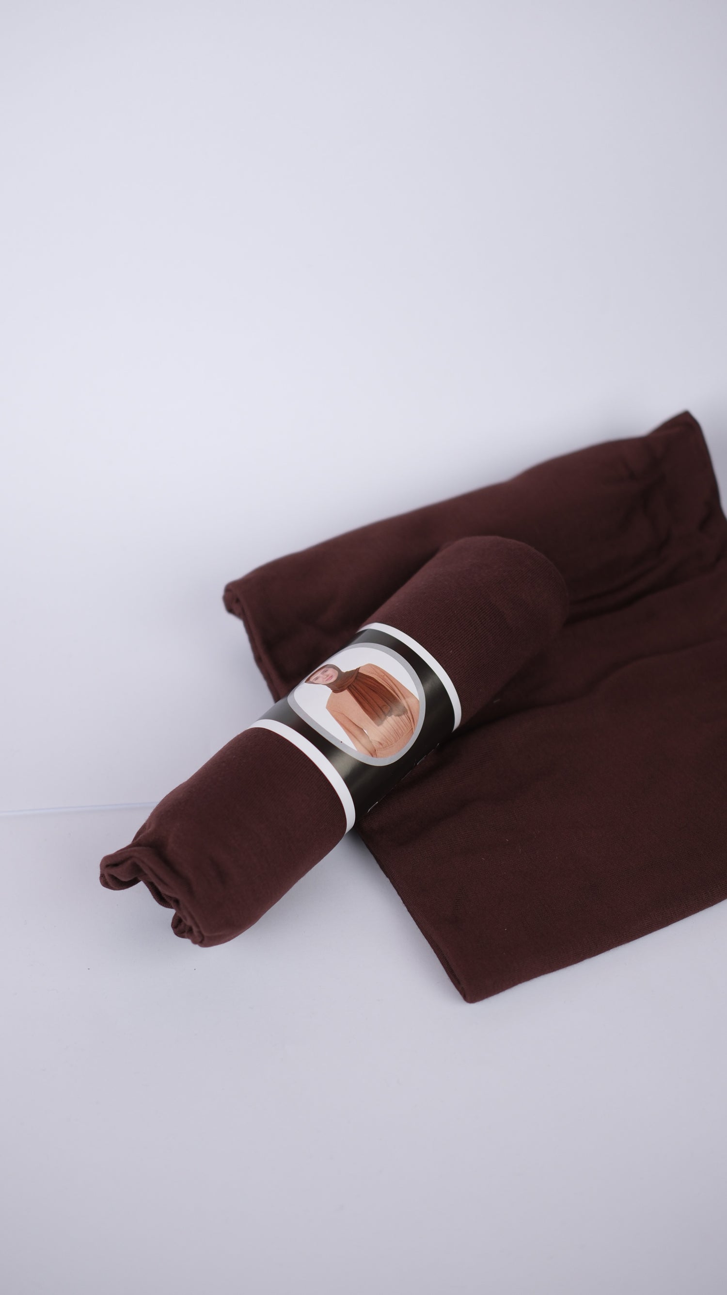 Dunkelbrauner Jersey-Schal